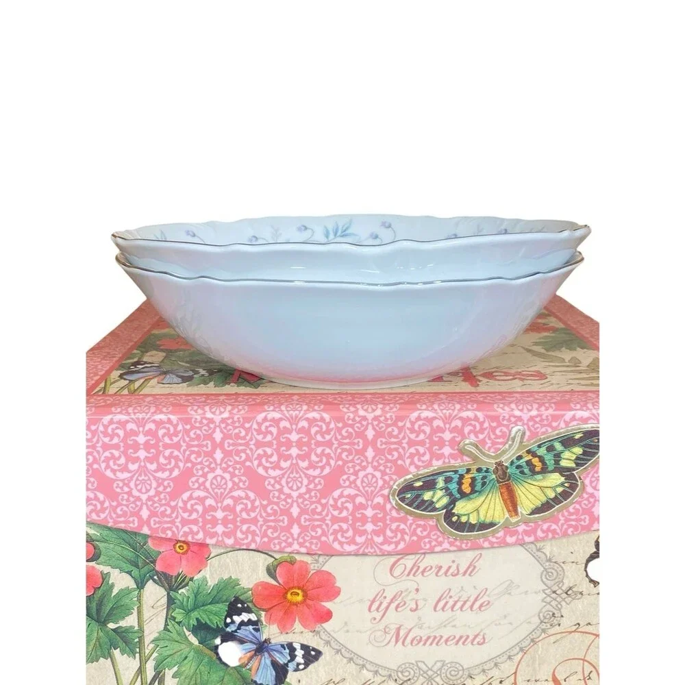 Mikasa Chalfonte Serving Bowls set of 2 Blue White Floral Pattern Vtg Fine China
